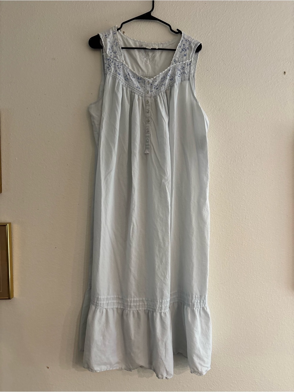 Eileen West nightgown
